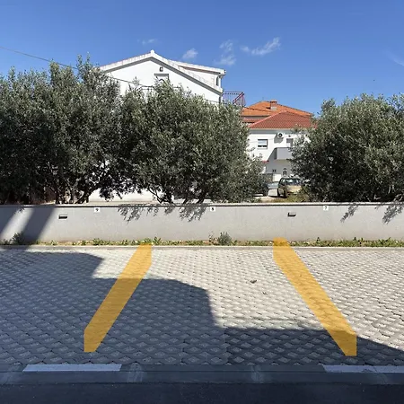 Апартаменты Wild Rose Трогир